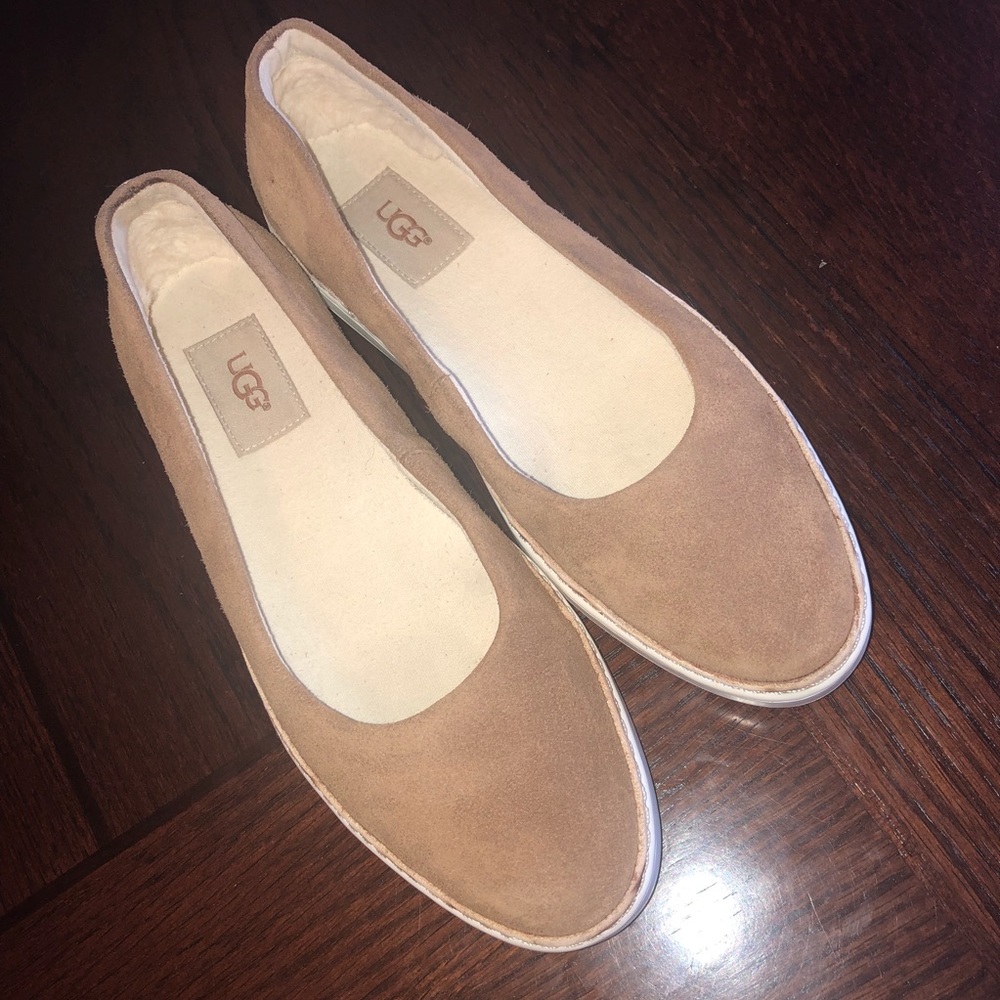 Ugg Kammi flats
